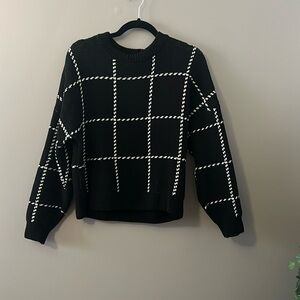 Abercrombie soft AF black and white crewneck. Size S